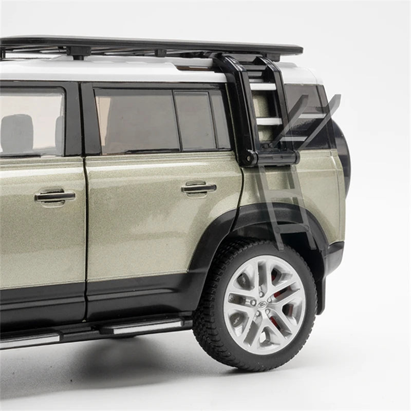 1:18 Land Rover Defender Diecast Car Model – Sound & Light