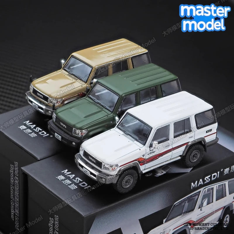 MASSDI Diecast 1:64 Scale Land Cruiser LC76 Off-road Alloy Car Model Finished Simulation Collection Decoration Gift Display